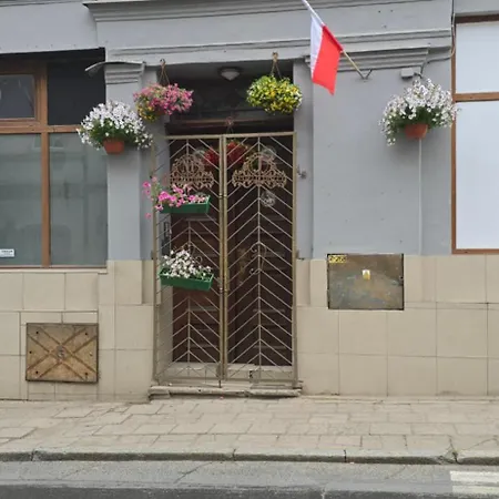 W Centrum Zabkowic Slaskich Z Dwoma Sypialniami Зомбковице-Слёнске